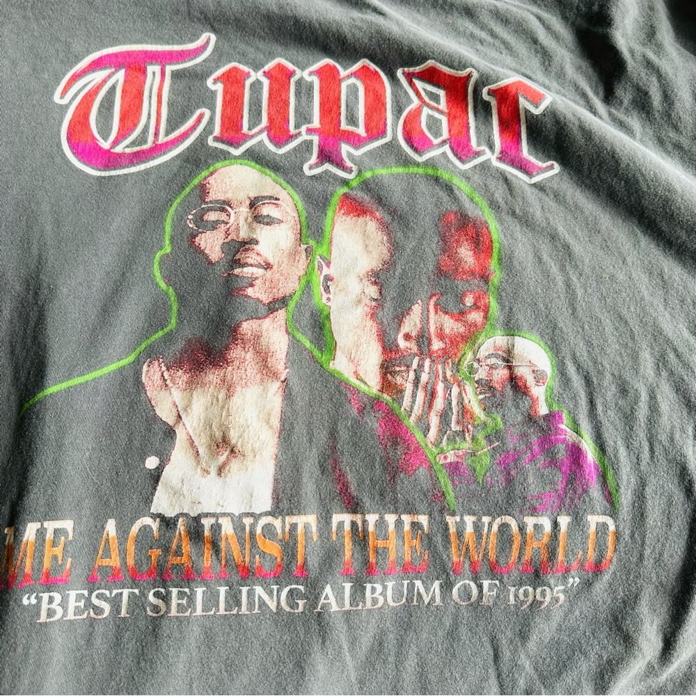 Tupac Me Against The World T-shirt size medium